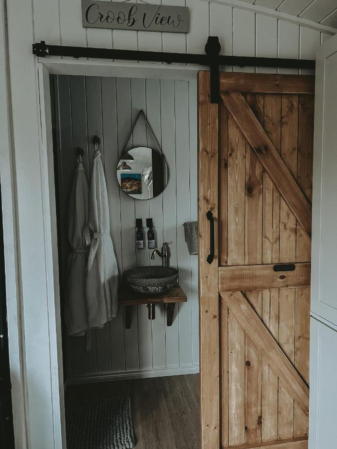 Black Hut At Slieve Croob Glamping Ballyward Esterno foto